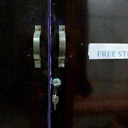 Blue Eye Backpackers Hostel Amritsar Extérieur photo