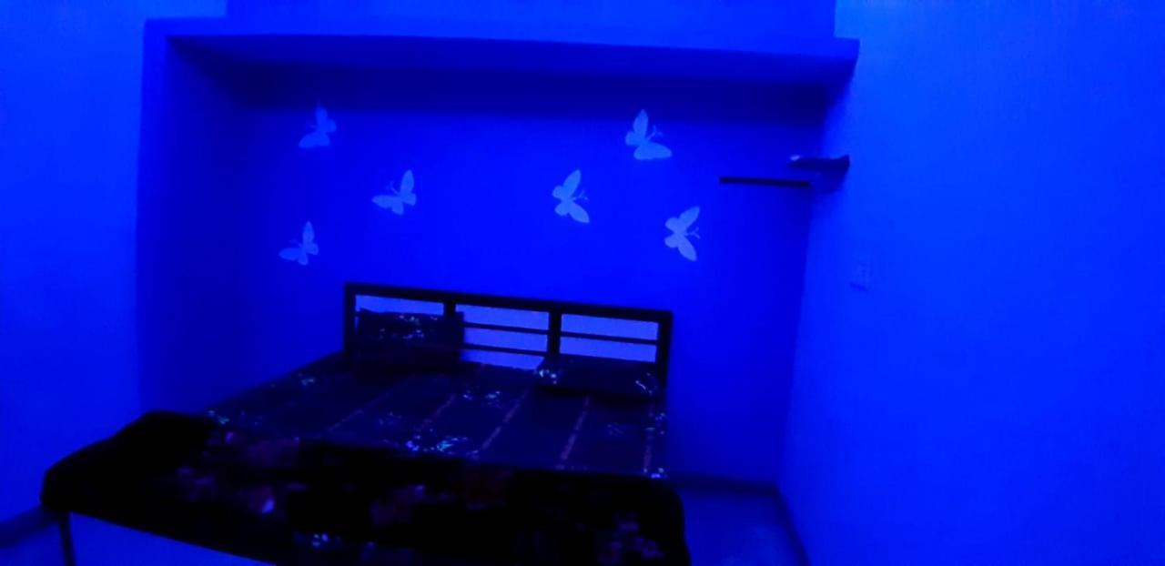 Blue Eye Backpackers Hostel Amritsar Extérieur photo